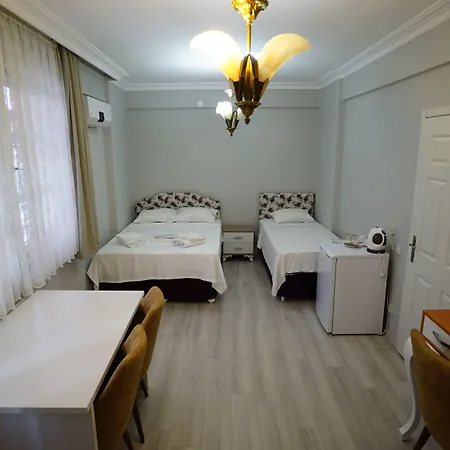Lafontaine Hotell 2*