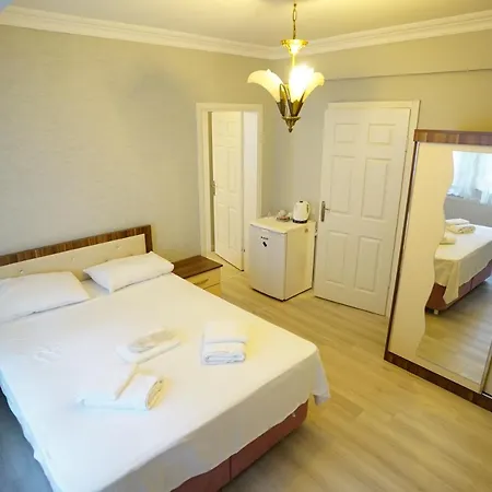 Lafontaine Hotell