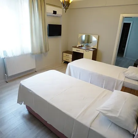 Lafontaine Hotel 2*
