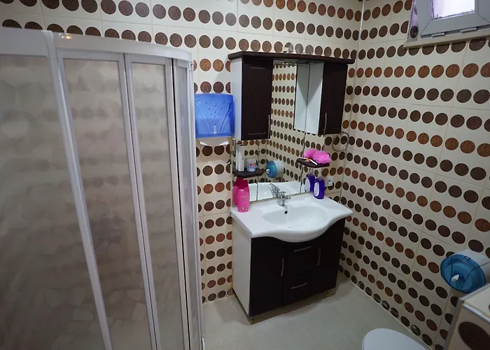 Lafontaine מלון 2*