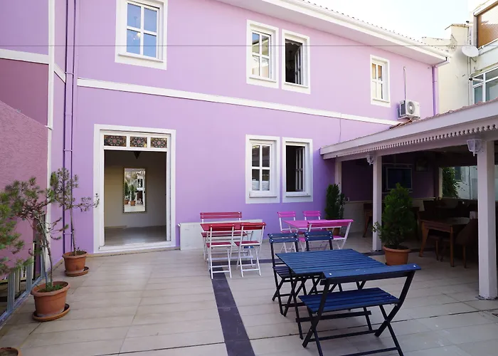 מלון Lafontaine 2*