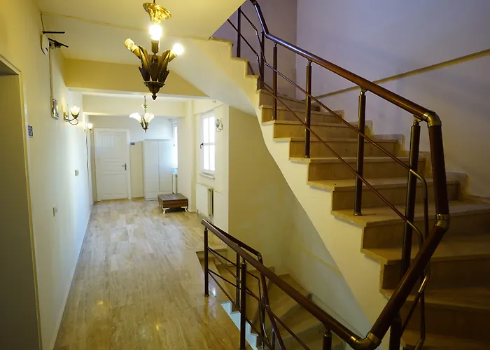 Lafontaine מלון מודניה