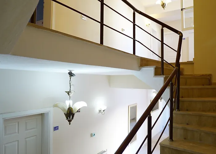 Lafontaine מלון 2*