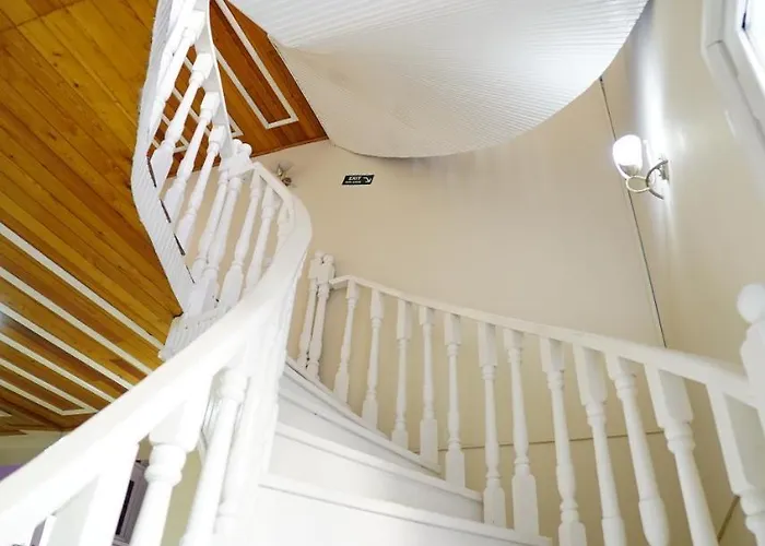 Lafontaine מודניה