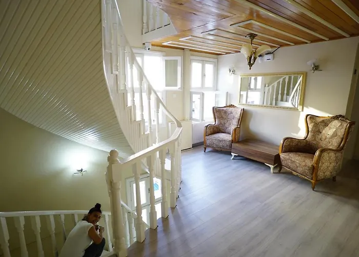 Lafontaine מלון מודניה