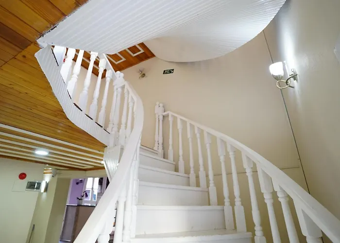 Lafontaine 2* מודניה